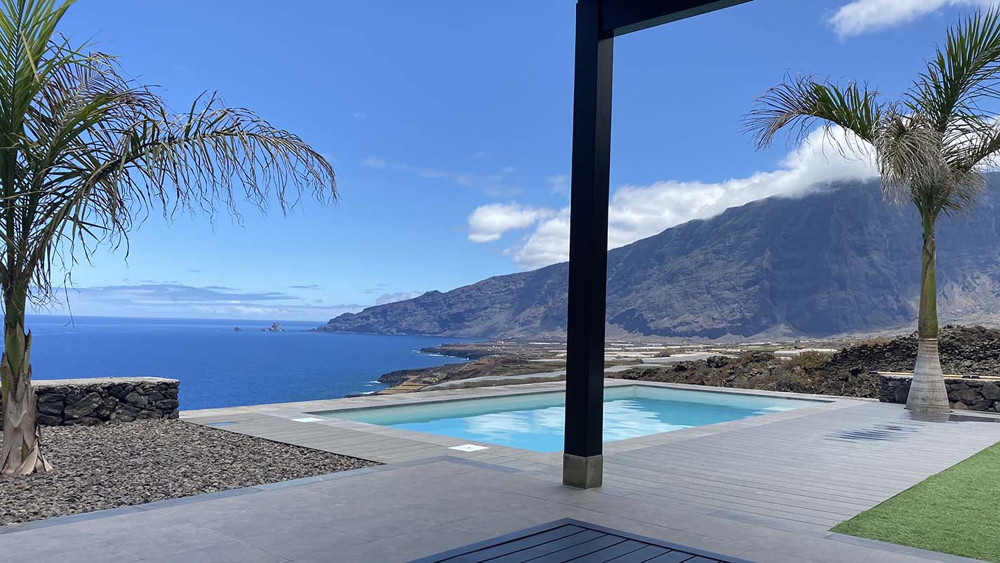 Luxurious Getaways in the Canary Islands: Embracing Seaside Villas and Booking Recommendations